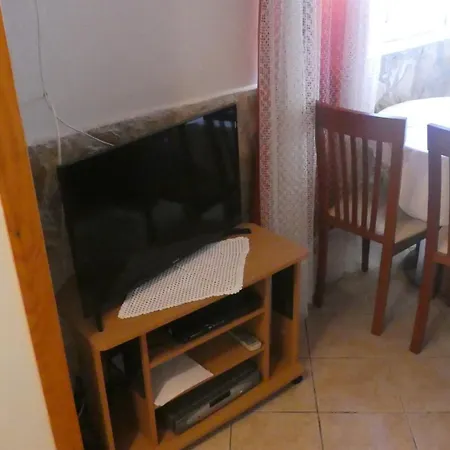 Family-friendly With Swimming Pool Jelsa, Hvar - 22432 公寓