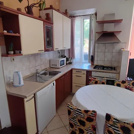 Family-friendly With Swimming Pool Jelsa, Hvar - 22432 Apartmán Jelsa (Hvar)