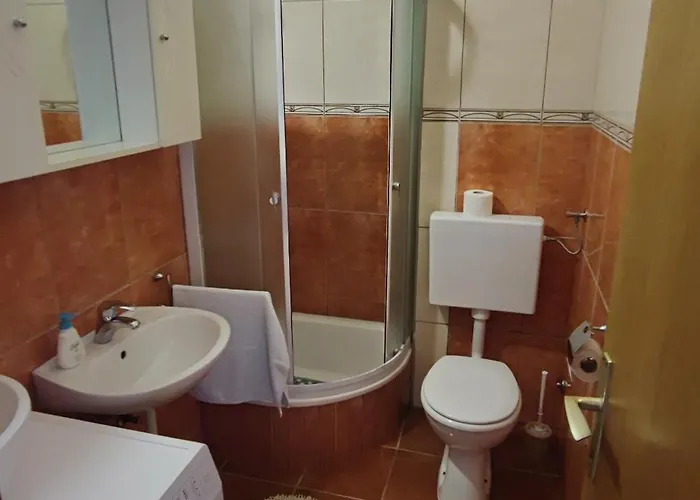 Lägenhet Family-friendly With Swimming Pool Jelsa, Hvar - 22432 Jelsa (Hvar)