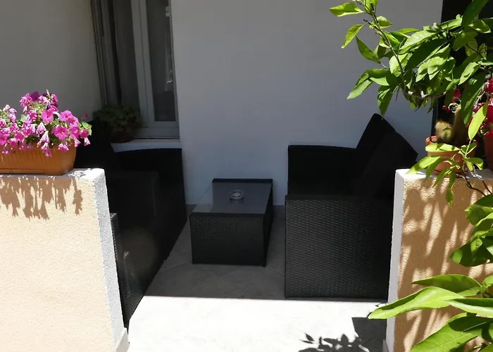 Family-friendly With Swimming Pool Jelsa, Hvar - 22432