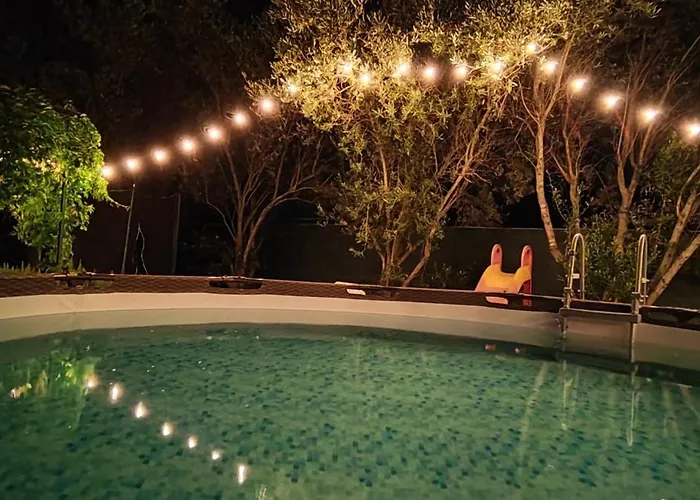 Lägenhet Family-friendly With Swimming Pool Jelsa, Hvar - 22432 Jelsa (Hvar)